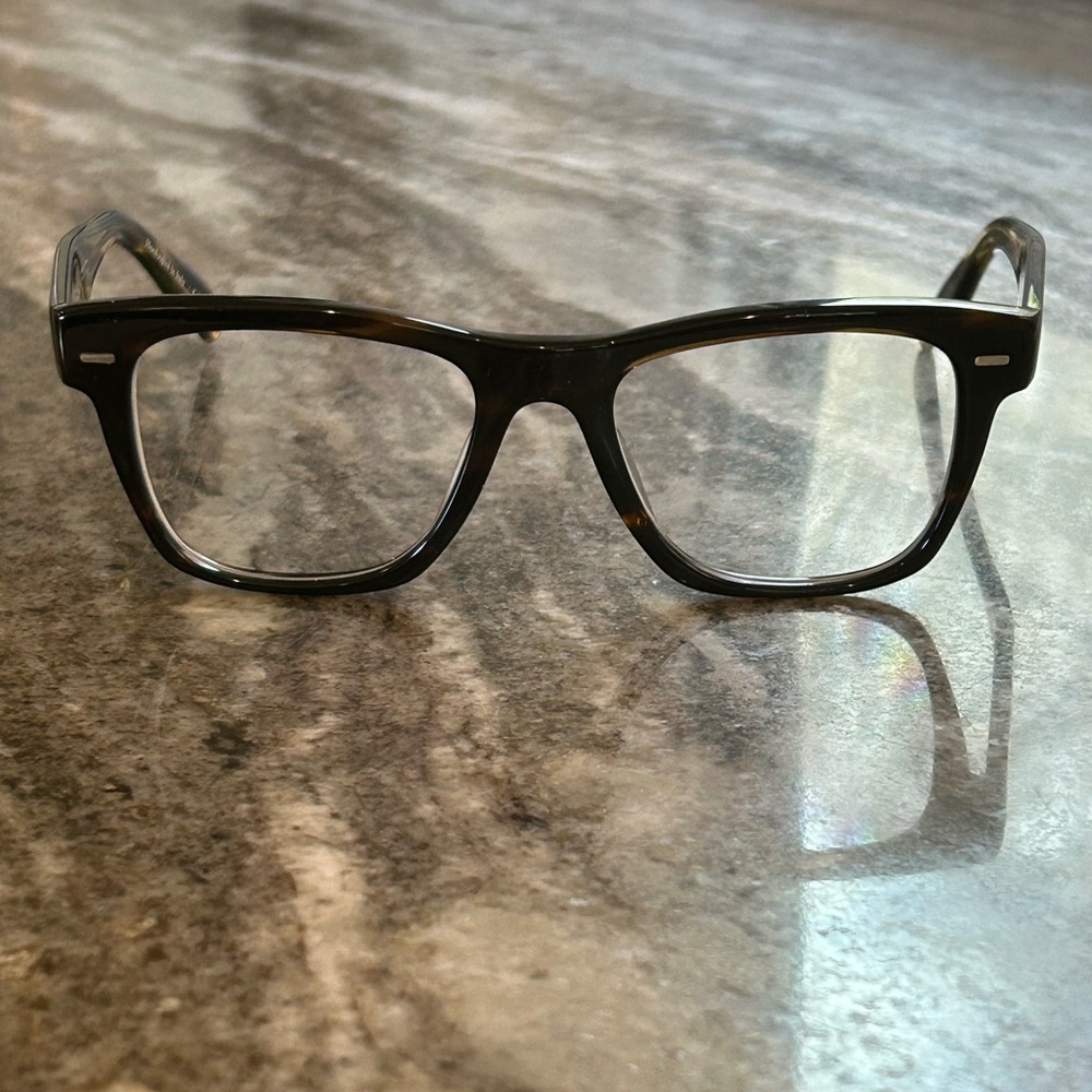 Oliver Peoples Classic Tortoise Glasses - unisex